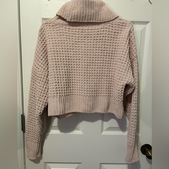 Crop top turtleneck sweater - Picture 2 of 3